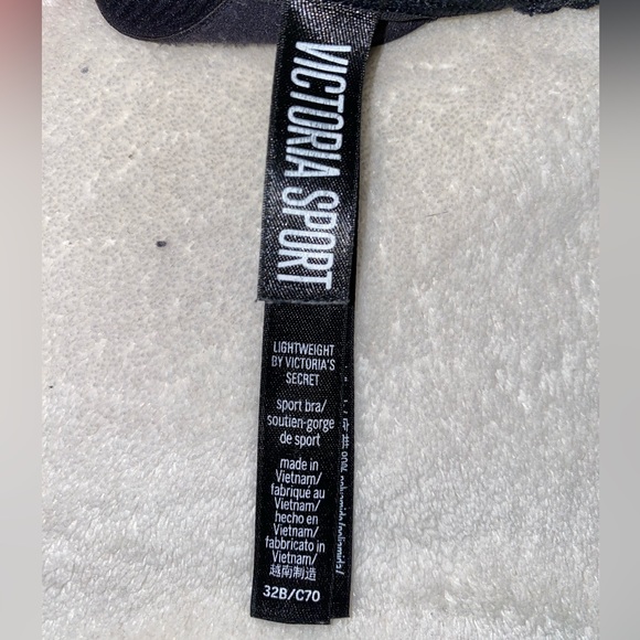 VS LIGHTWEIGHT/LIGHTLY PADDED SPORTS BRA SIZE 32B - Picture 4 of 4